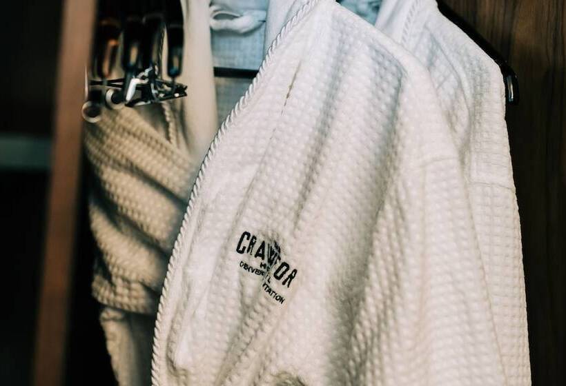 클래식 룸, The Crawford