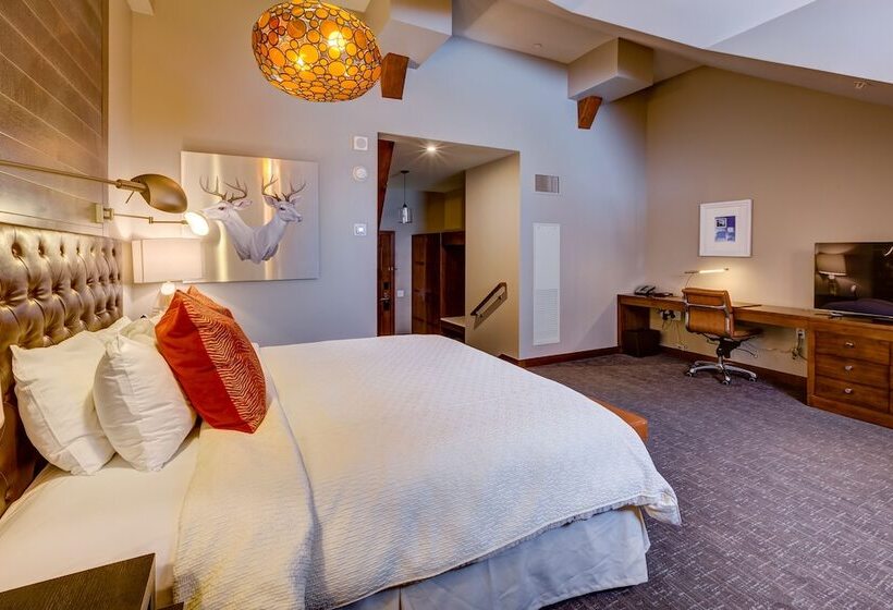 디럭스 룸 킹사이즈 침대, The Crawford