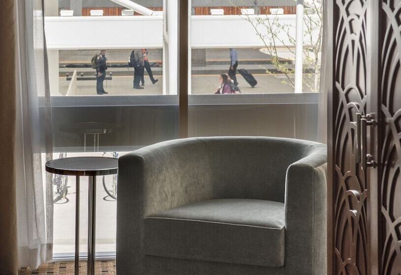 클래식 룸, The Crawford