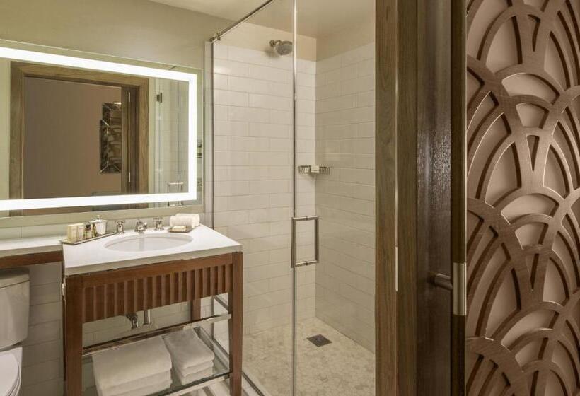 스탠다드 룸 킹사이즈 침대, The Crawford