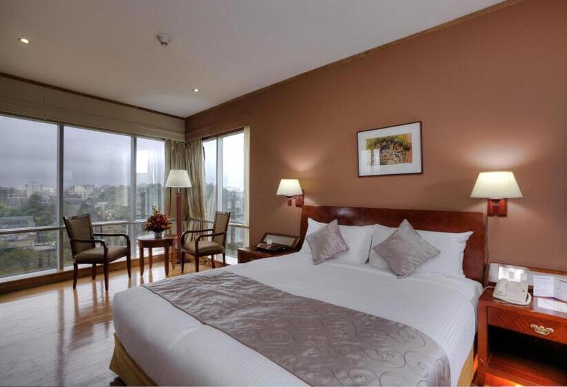 اتاق لوکس, The Peninsula Chittagong Limited