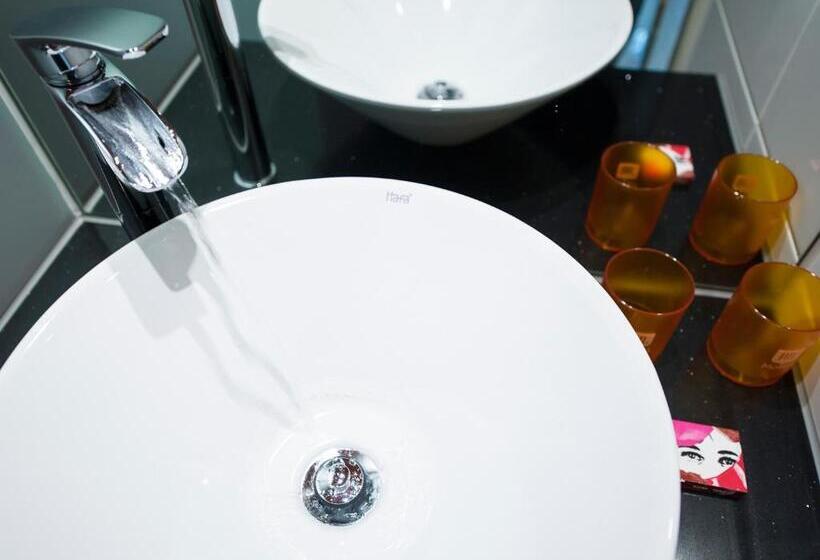 家庭间, Motel L Hammarby Sjöstad