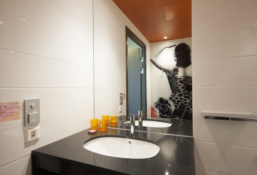 Номер Стандарт, Motel L Hammarby Sjöstad