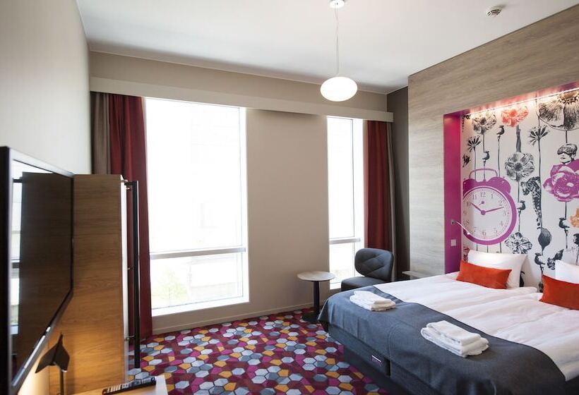 家庭间, Motel L Hammarby Sjöstad