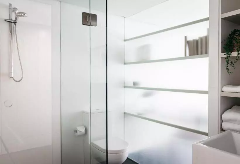1 Bedroom Apartment Lake View, Nishi Apartments Eco Living By Ovolo