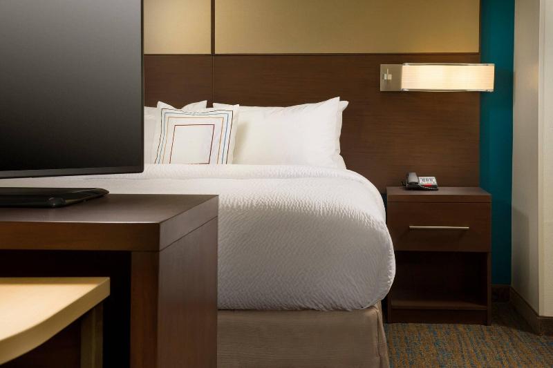 带大床的标准工作室, Residence Inn By Marriott Tyler
