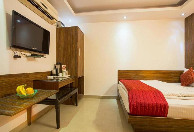 デラックスルーム, Shri Vinayak At New Delhi Railway Station By Rcg Hotels