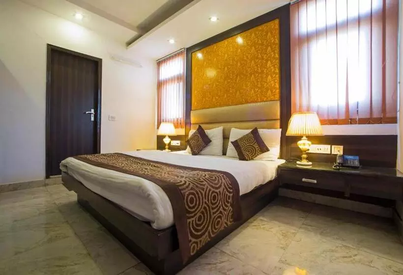 デラックスルーム, Shri Vinayak At New Delhi Railway Station By Rcg Hotels