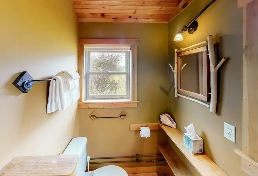 スタンダードスタジオ, Vt Guest Cottage