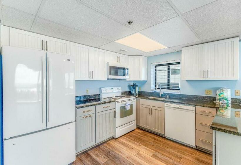 آپارتمان 2 خوابه, Golden Surf