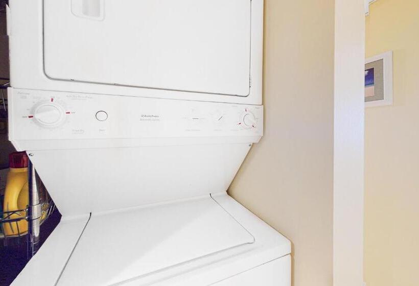 آپارتمان 2 خوابه, Golden Surf