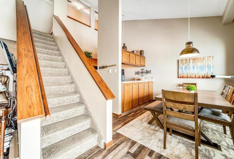 شقة غرفتين, Granby Condo With Views