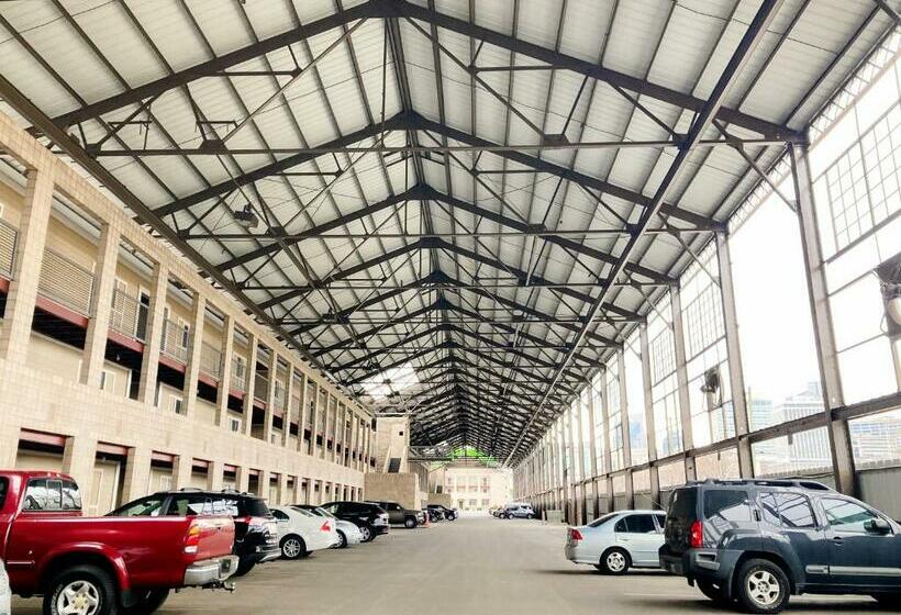 آپارتمان 1 خوابه, Rollin On The River