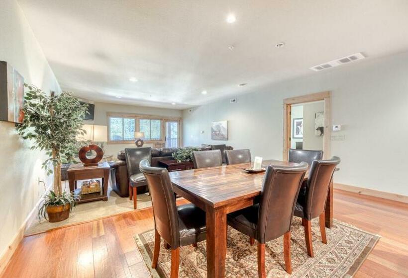 شقة 3 غرف, Grand Lodge South #102