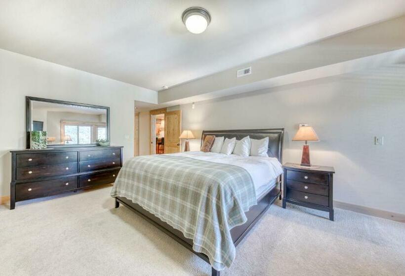 شقة 3 غرف, Grand Lodge South #102