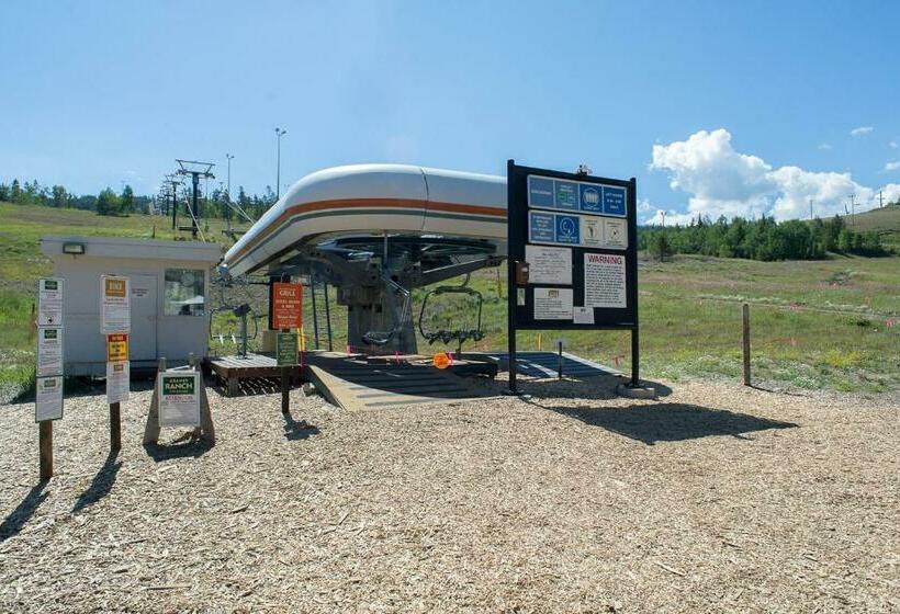 شقة غرفتين, Village Rd 309