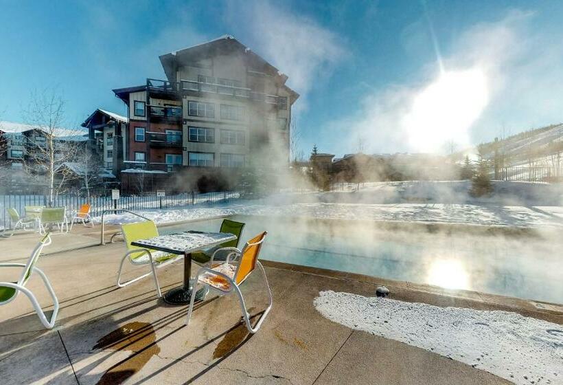 شقة غرفتين, Village Rd 309