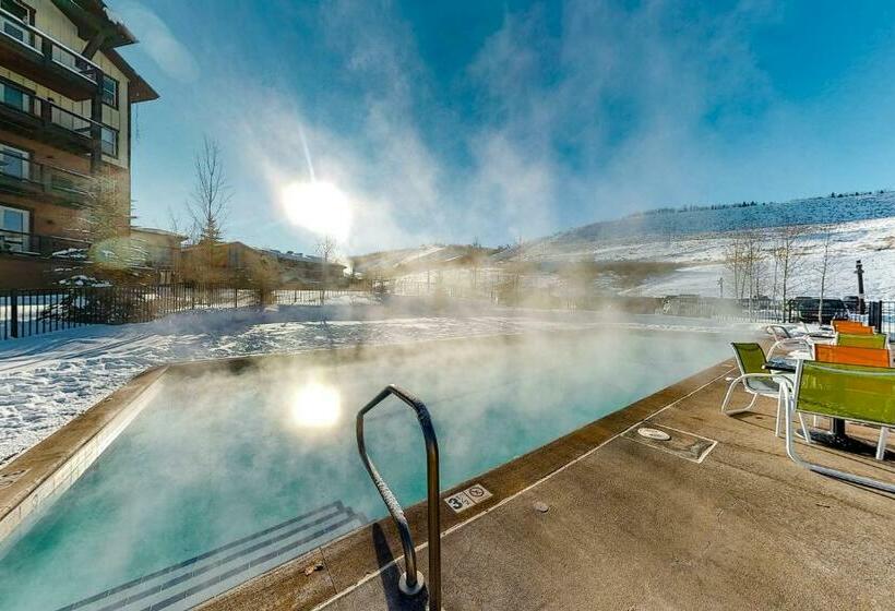 شقة غرفتين, Village Rd 309