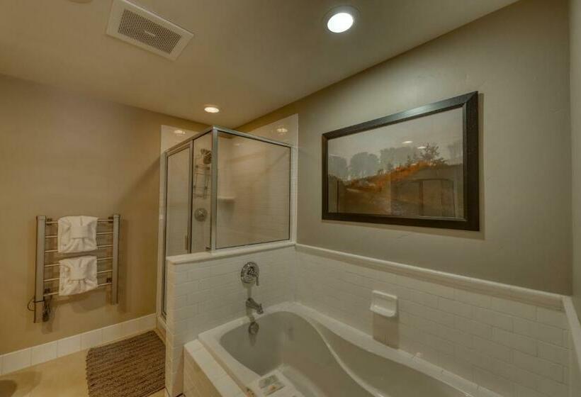 شقة غرفتين, Village Rd 309