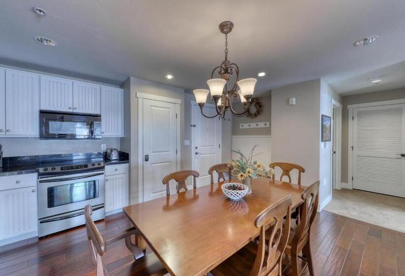 شقة غرفتين, Village Rd 309