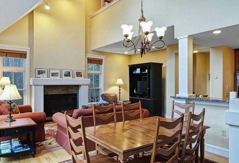 3ベッドルームハウス, Castle Hill Condo