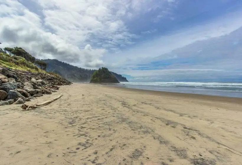 スタンダードスタジオ, Neskowin Resort Unit #203