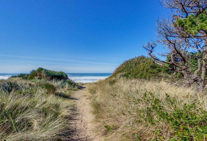 إستوديو قياسى, Neskowin Resort Unit #203