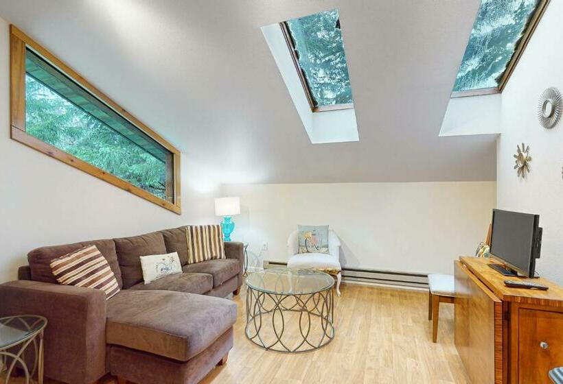 Студия Стандарт, St. Moritz  Apartment