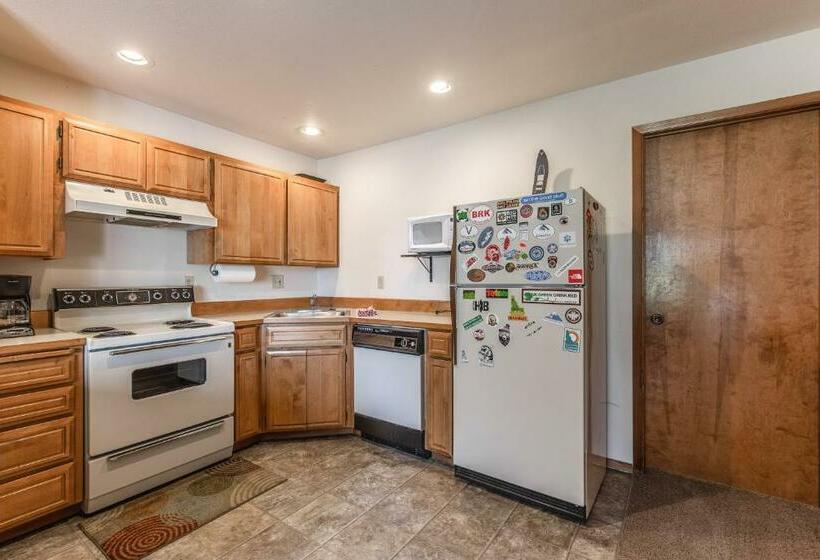 شقة غرفتين, Wildflower C 9 101