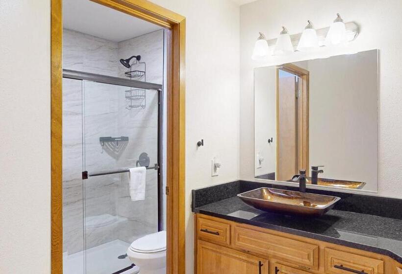 شقة غرفتين, Wildflower C 9 101