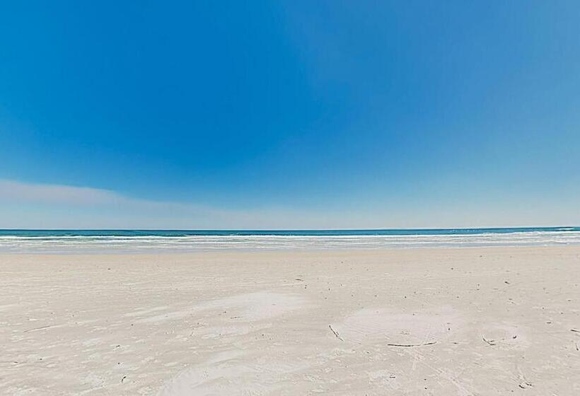 آپارتمان 2 خوابه, Sea Fair Condo Unit 12128