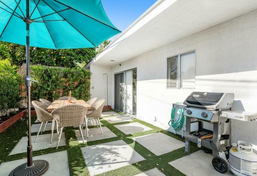 ２ベッドルームアパートメント, Sunshine Serenity