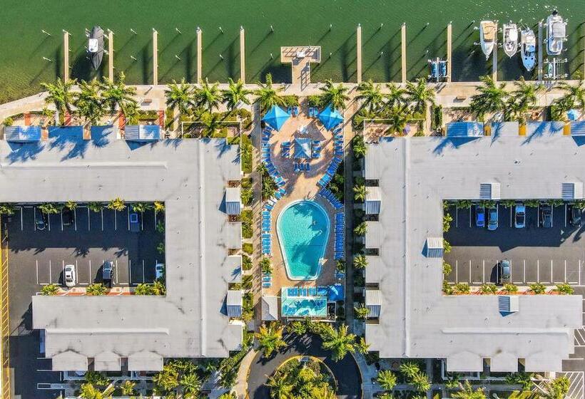 Апартаменты 2 Спальни, Barefoot Beach Resort F107