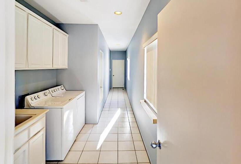 Апартаменты 1 Спальня, Riviera Oasis