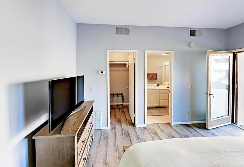 Апартаменты 1 Спальня, Riviera Oasis