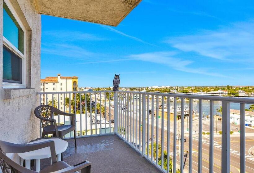 شقة غرفتين, Sea Breeze 702