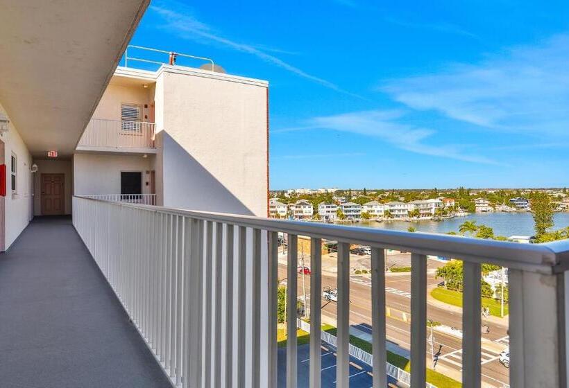 شقة غرفتين, Sea Breeze 702