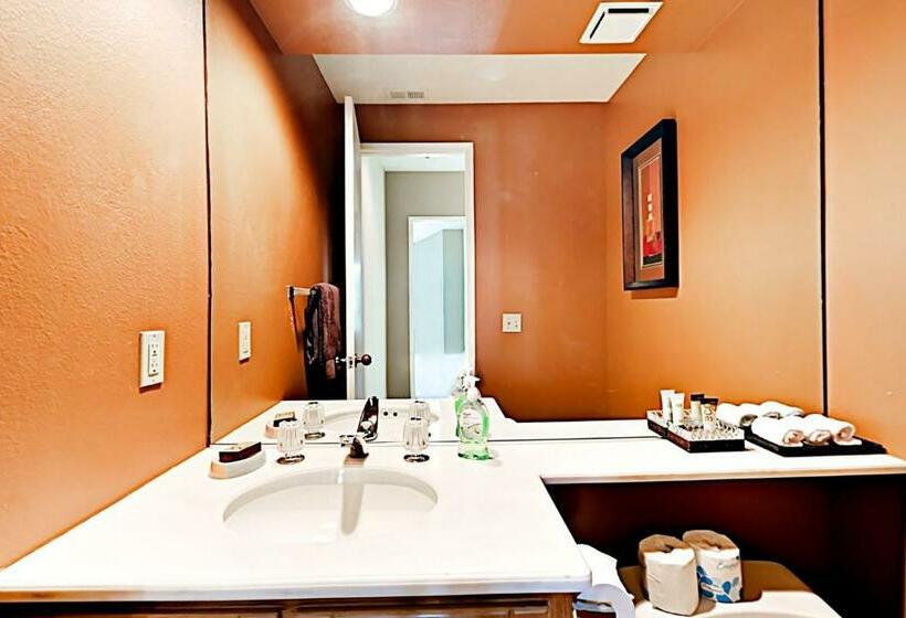 带3个卧室的公寓, Southern Hills Charm Permit# 65256