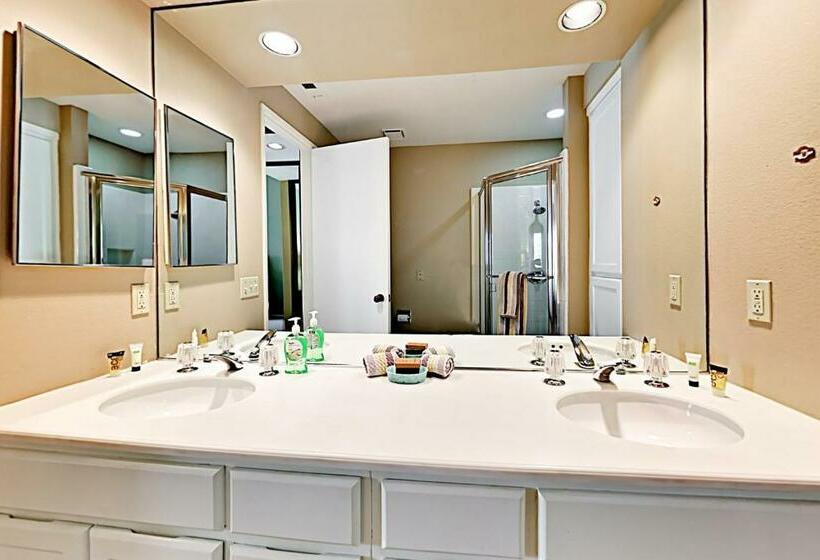 带3个卧室的公寓, Southern Hills Charm Permit# 65256