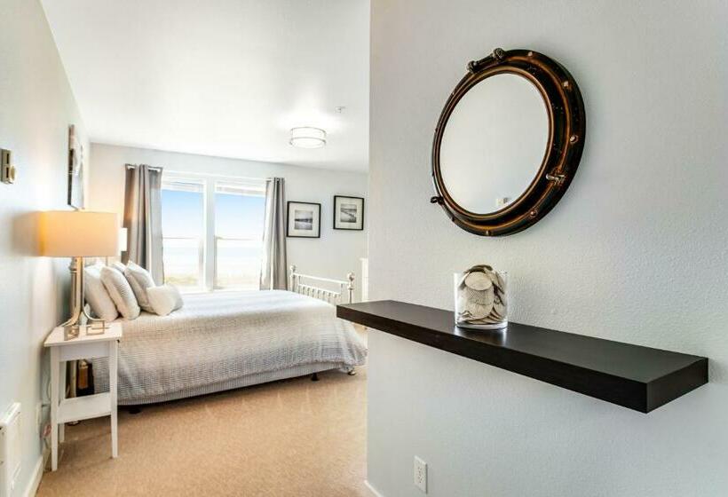 Апартаменты 2 Спальни, The Ocean Is Calling