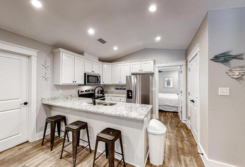 דירת שני חדרים, Beach Cottage South