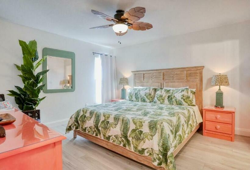 Апартаменты 2 Спальни, Beach On The Rocks