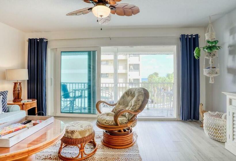 Апартаменты 2 Спальни, Beach On The Rocks