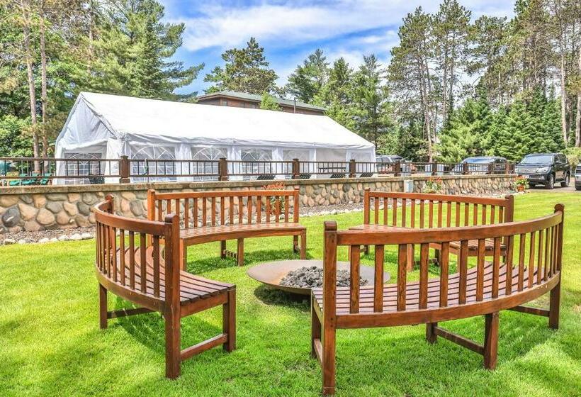 Апартаменты 2 Спальни, Chippewa Retreat  Den