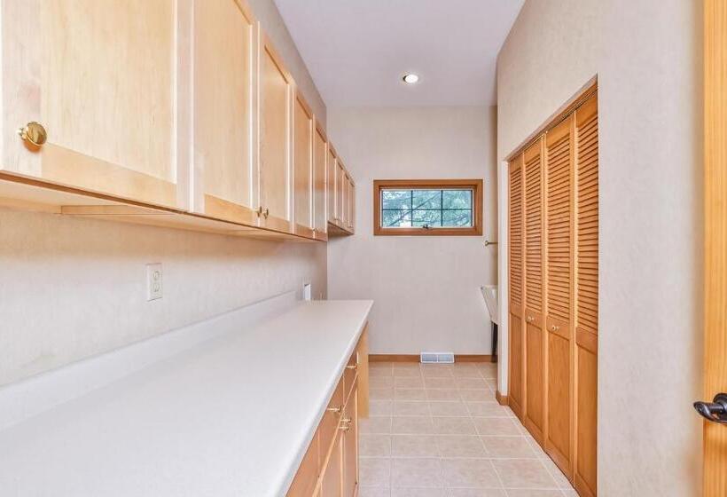 דירת שני חדרים, Chippewa Retreat  Den