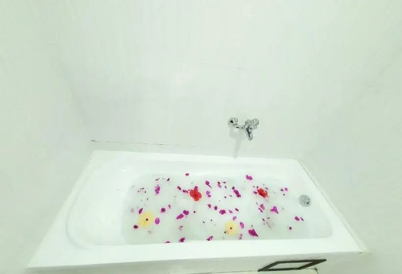 اتاق لوکس, Rasdu View Inn