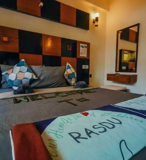 اتاق لوکس, Rasdu View Inn