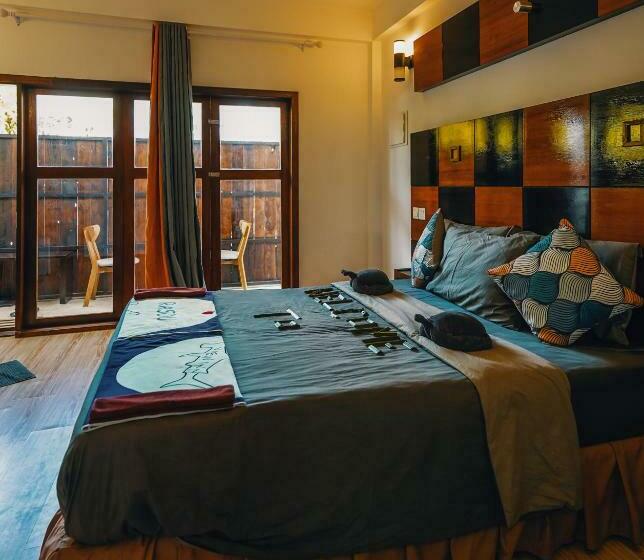 اتاق لوکس, Rasdu View Inn