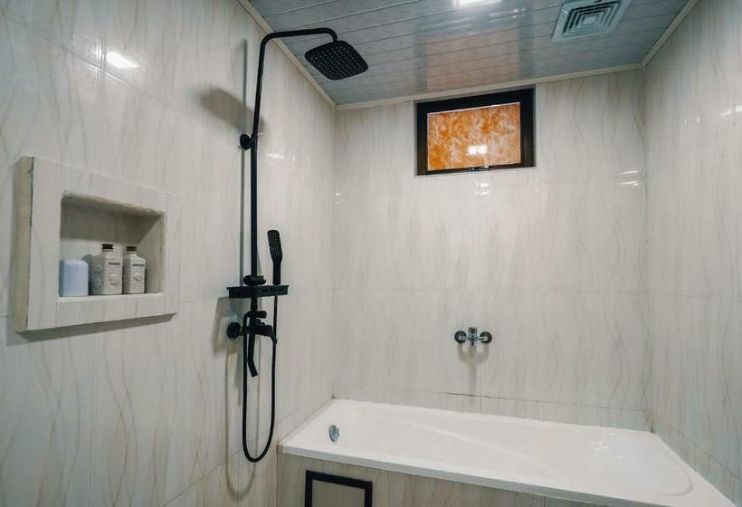 اتاق لوکس, Rasdu View Inn