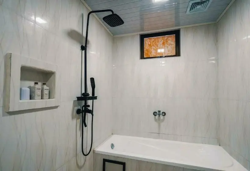 اتاق لوکس, Rasdu View Inn
